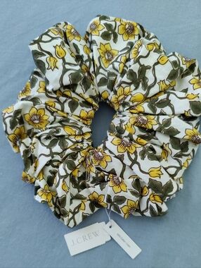 Oversized Cotton Floral Scrunchie